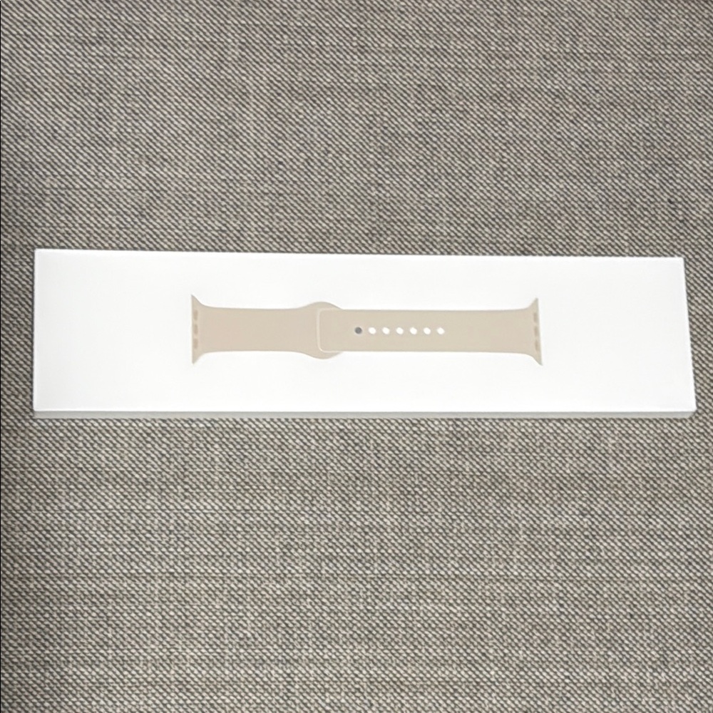 41MM M/L Apple Watch Starlight Sport Band - M/L